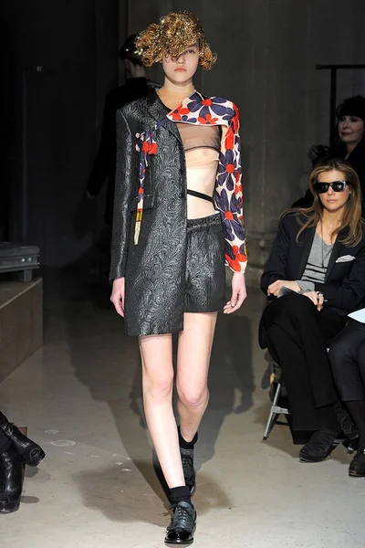 Look 29
